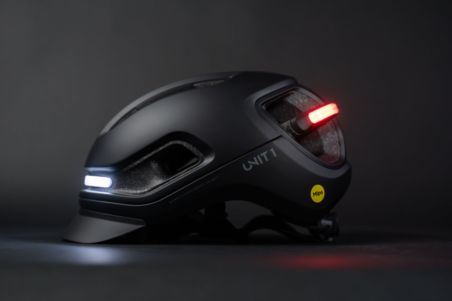 UNIT1 AURA MIPS Smart Helmet / Smart Nav Bundle